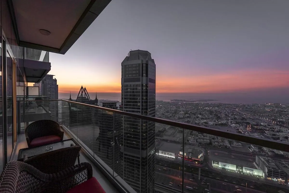 Prestigious 2-Bedroom Apartment With Easy City Access In Business Bay 迪拜