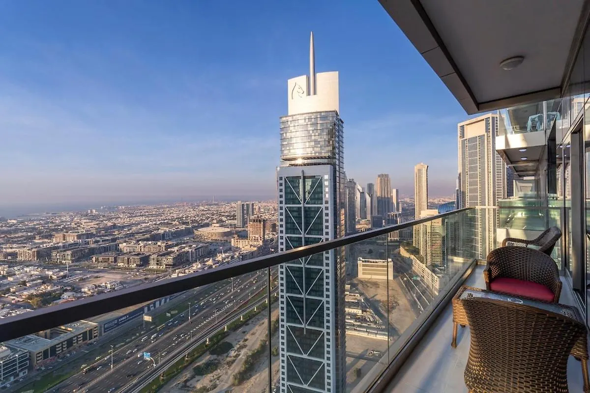 Prestigious 2-Bedroom Apartment With Easy City Access In Business Bay 迪拜